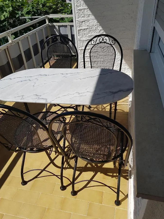 Sari Apartment Umag