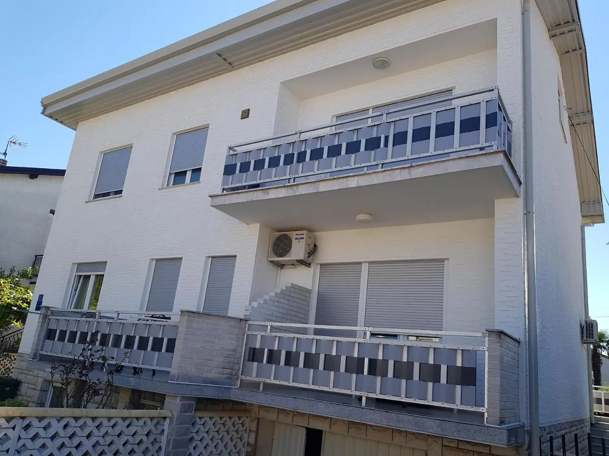 Sari Apartman Umag